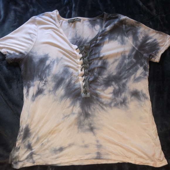 Zumiez Tops - Laced up white/blue shirt